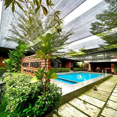 Petak Padin Cottage By The Pool, Кепала Батас Екстер'єр фото