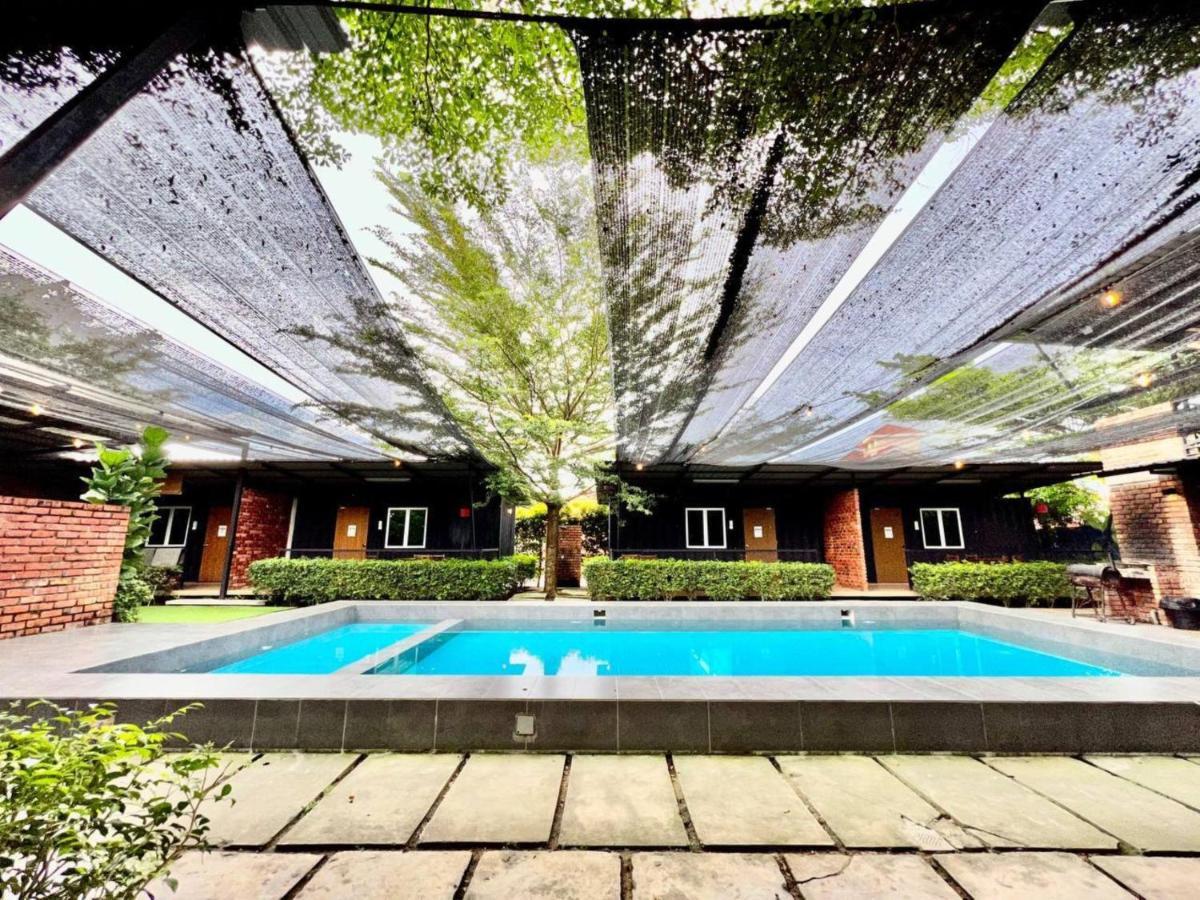 Petak Padin Cottage By The Pool, Кепала Батас Екстер'єр фото