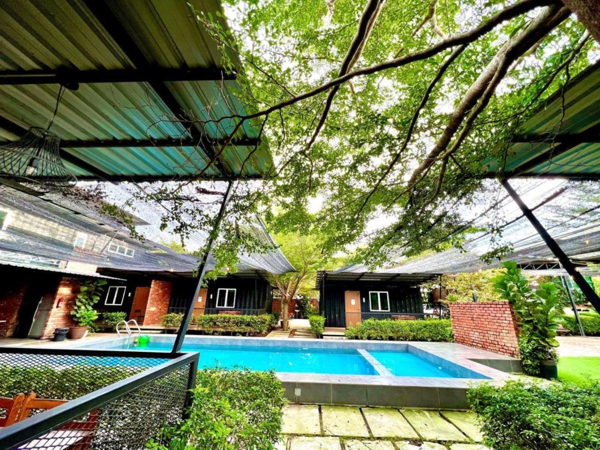 Petak Padin Cottage By The Pool, Кепала Батас Екстер'єр фото